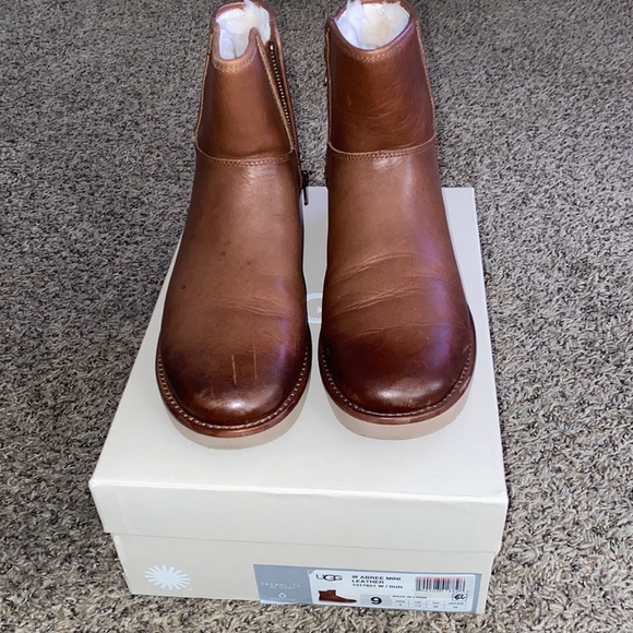UGG Leather Boots - Picture 1 of 12